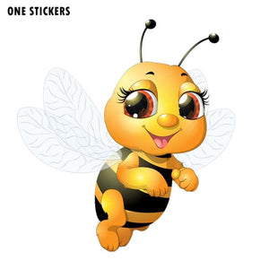 13.4CM*14.3CM A Bee Flying In The Air PVC Car Sticker Decal Modelling 12-300584